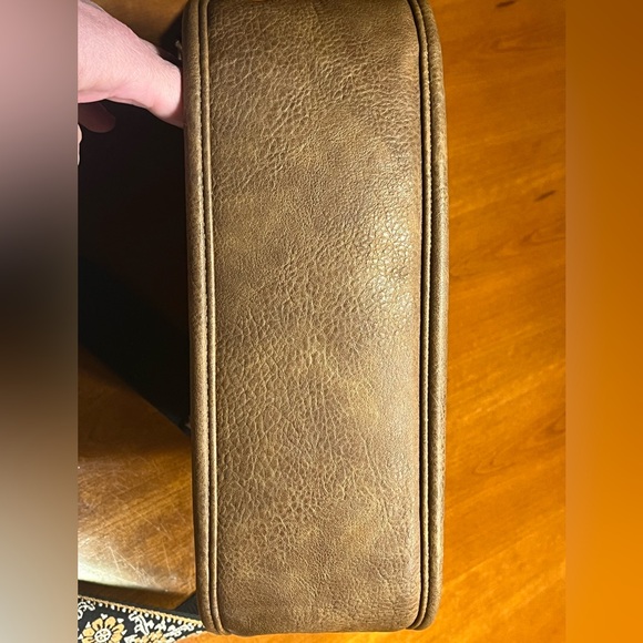 Leather Crossbody purse with guitar strap - Picture 6 of 9